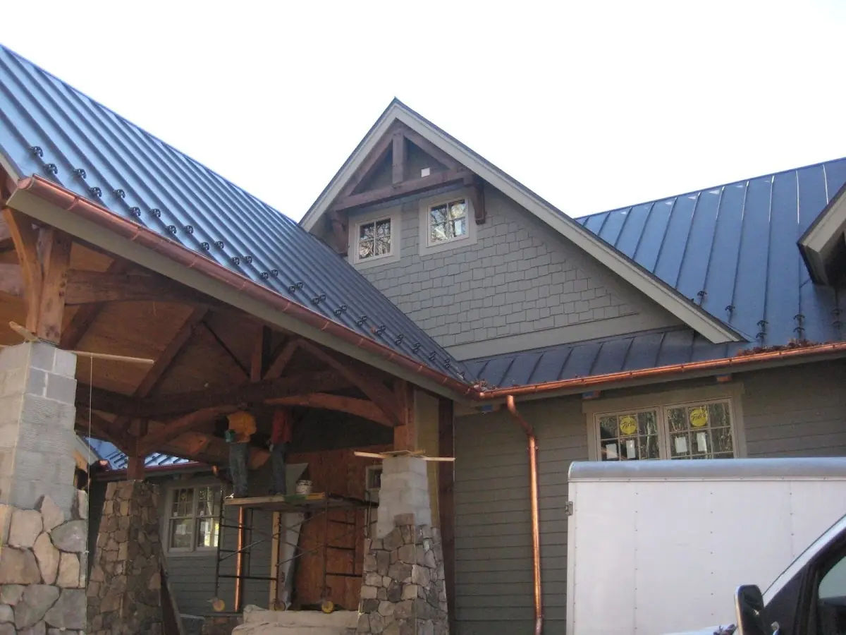 Craftsman Roofing team delivering quality roofing work in Saint Louisville